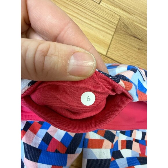 Lululemon‎ Women's Midrise Crop Legging Navy Blue Multicolor Size 6. Lot 2 - Picture 11 of 16